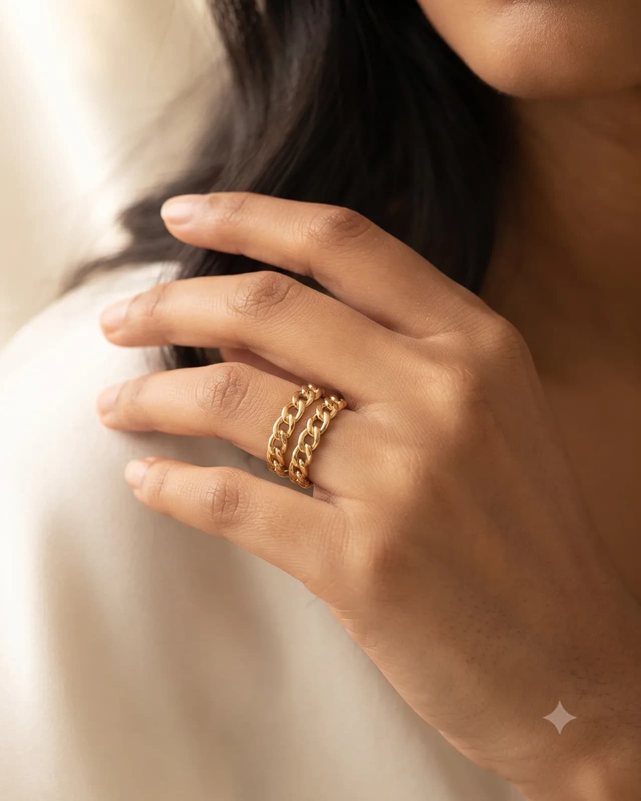 Front view of the Solène Chain Band featuring double-layered gold chain-link design